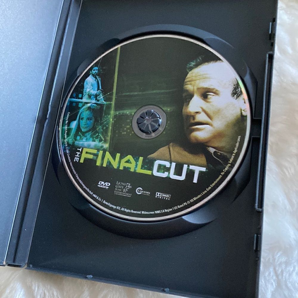Final Cut DVD - Picture 3 of 4